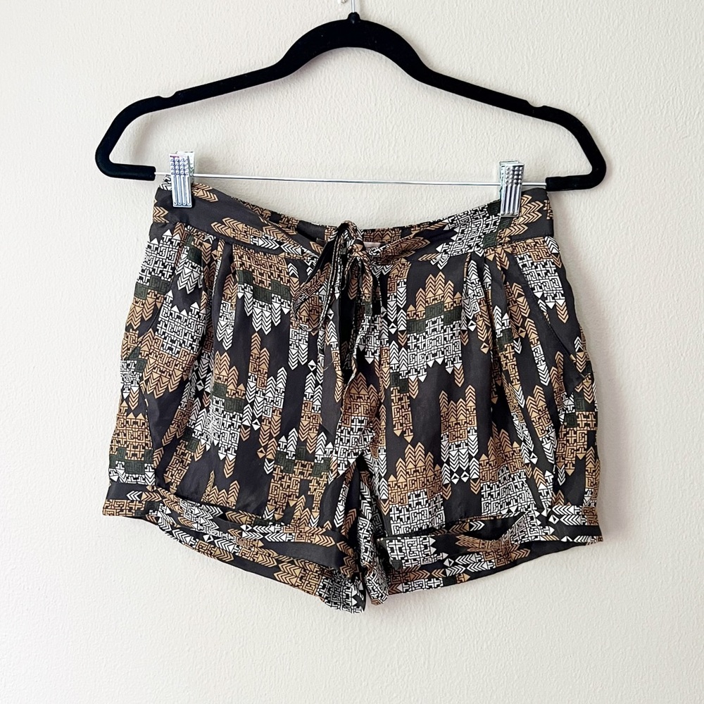 Silk chevron geo print cuffed shorts